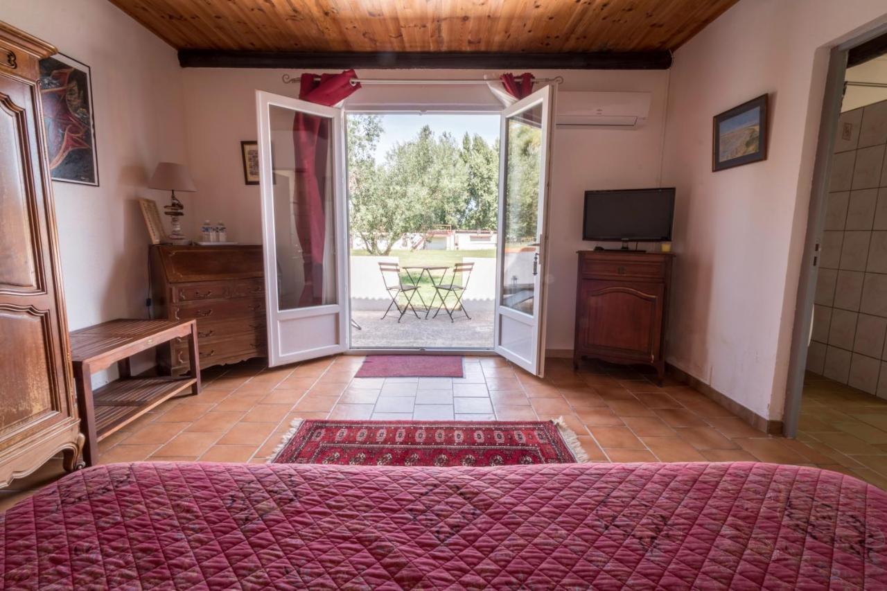 Lou Mas Dou Juge Hotel Saintes-Maries-de-la-Mer Bagian luar foto